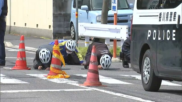 【香川】39歳の母親が死亡　高松市の市道で自転車に乗っていた母親と子ども2人が軽乗用車にはねられる　会社員の女（20）を現行犯逮捕